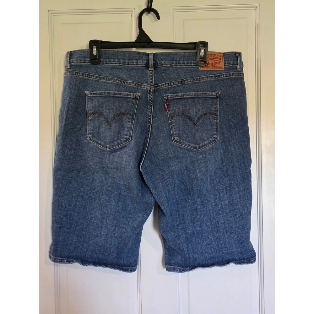 Levis Womens Classic Bermuda Shorts Medium Wash Denim W33 29969-0093 90s Y2K